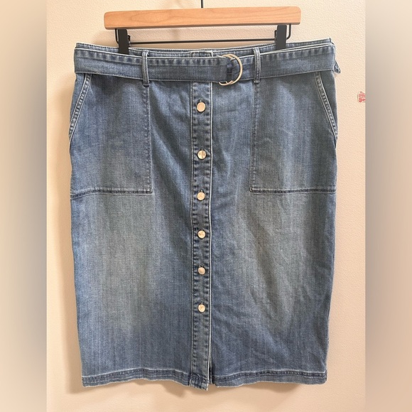 NEW Chicos Button-Front Belted Denim Midi Skirt Medium Indigo Wash Women 2.5/14 - Picture 3 of 8